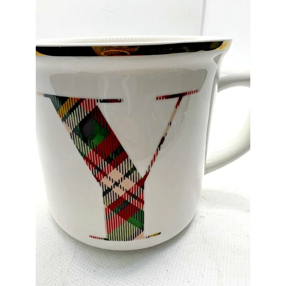 POTTERY BARN STEWART PLAID (Y) INITIAL COFFEE MUG Christmas Red Green Table